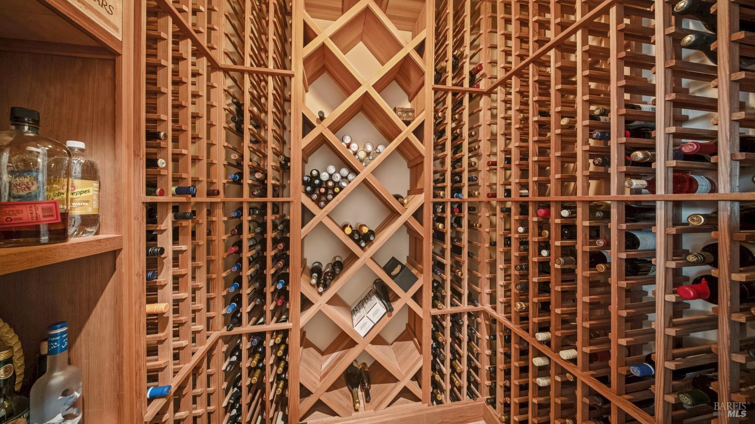 Detail Gallery Image 18 of 98 For 1170 Bayview Ave, Napa,  CA 94559 - 3 Beds | 2 Baths