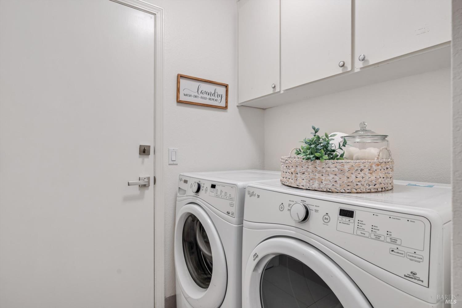 Detail Gallery Image 18 of 41 For 154 Basinside Way, Alameda,  CA 94502 - 3 Beds | 2/1 Baths