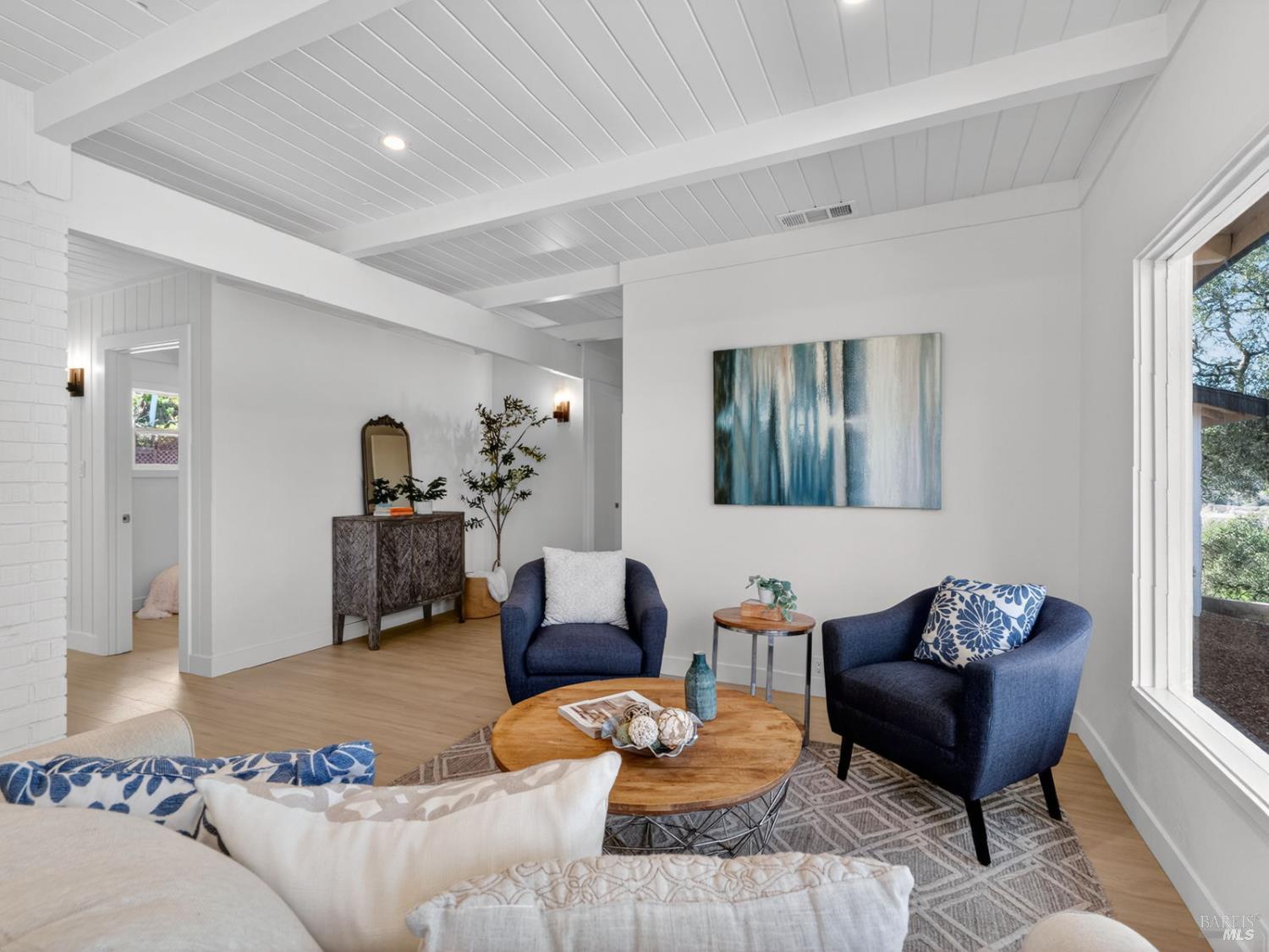 Detail Gallery Image 14 of 44 For 611 Lake St, Cloverdale,  CA 95425 - 3 Beds | 2 Baths