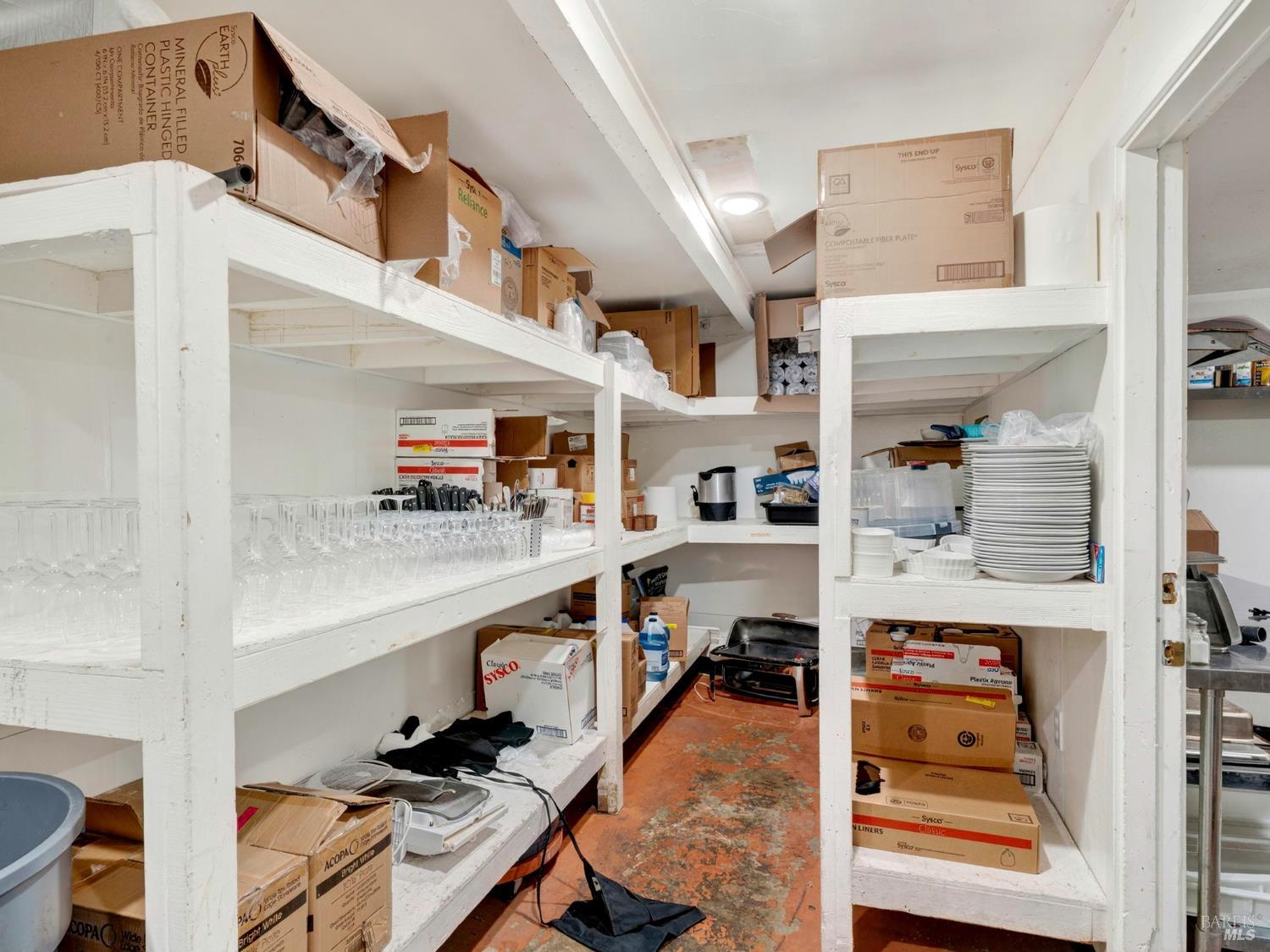 Detail Gallery Image 48 of 91 For 16451 Golf Rd, Cobb,  CA 95426 - 2 Beds | 1 Baths