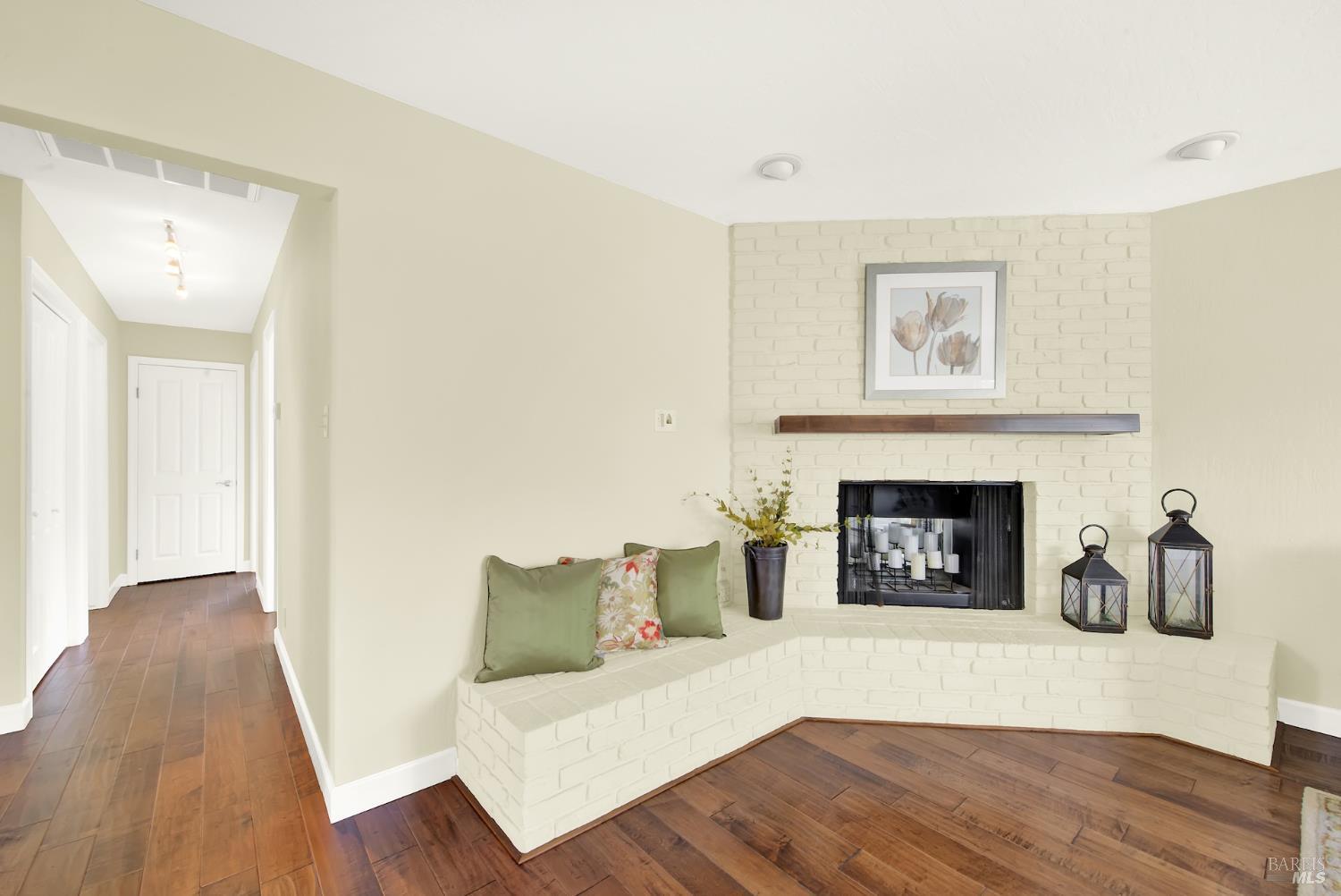 Detail Gallery Image 6 of 39 For 3654 Diablo St, Napa,  CA 94558 - 3 Beds | 2 Baths