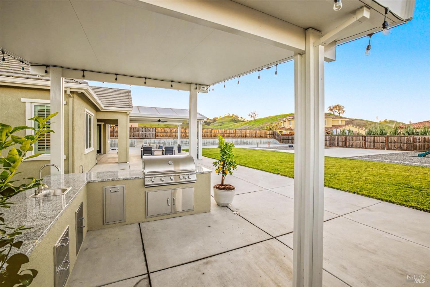 Detail Gallery Image 42 of 67 For 6006 Peacock Ct, Vacaville,  CA 95688 - 3 Beds | 3/1 Baths