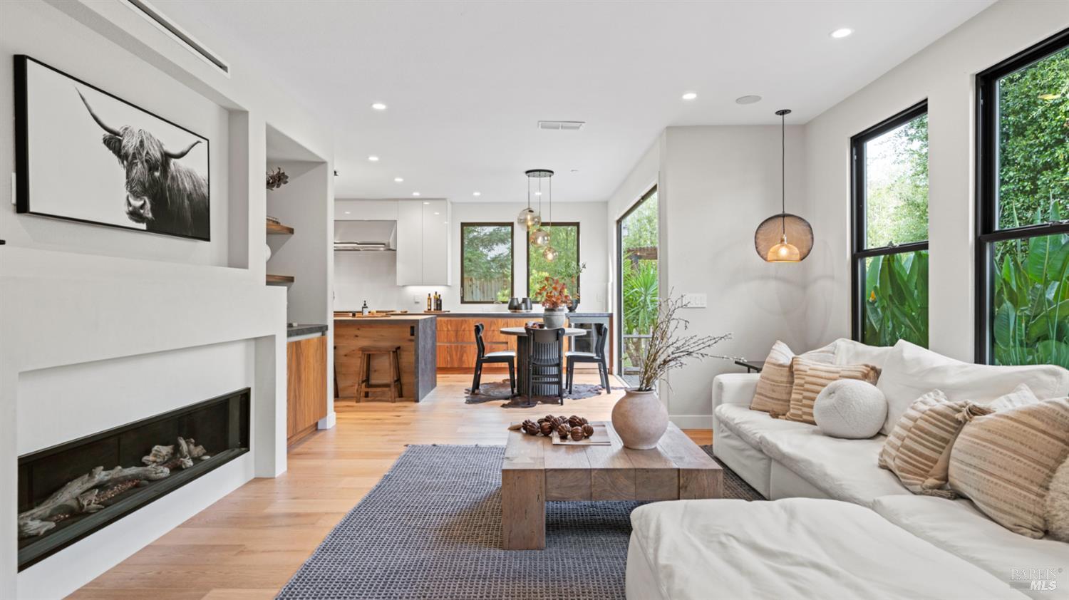 Detail Gallery Image 29 of 74 For 92 Oak Grove Dr, Novato,  CA 94949 - 4 Beds | 3 Baths