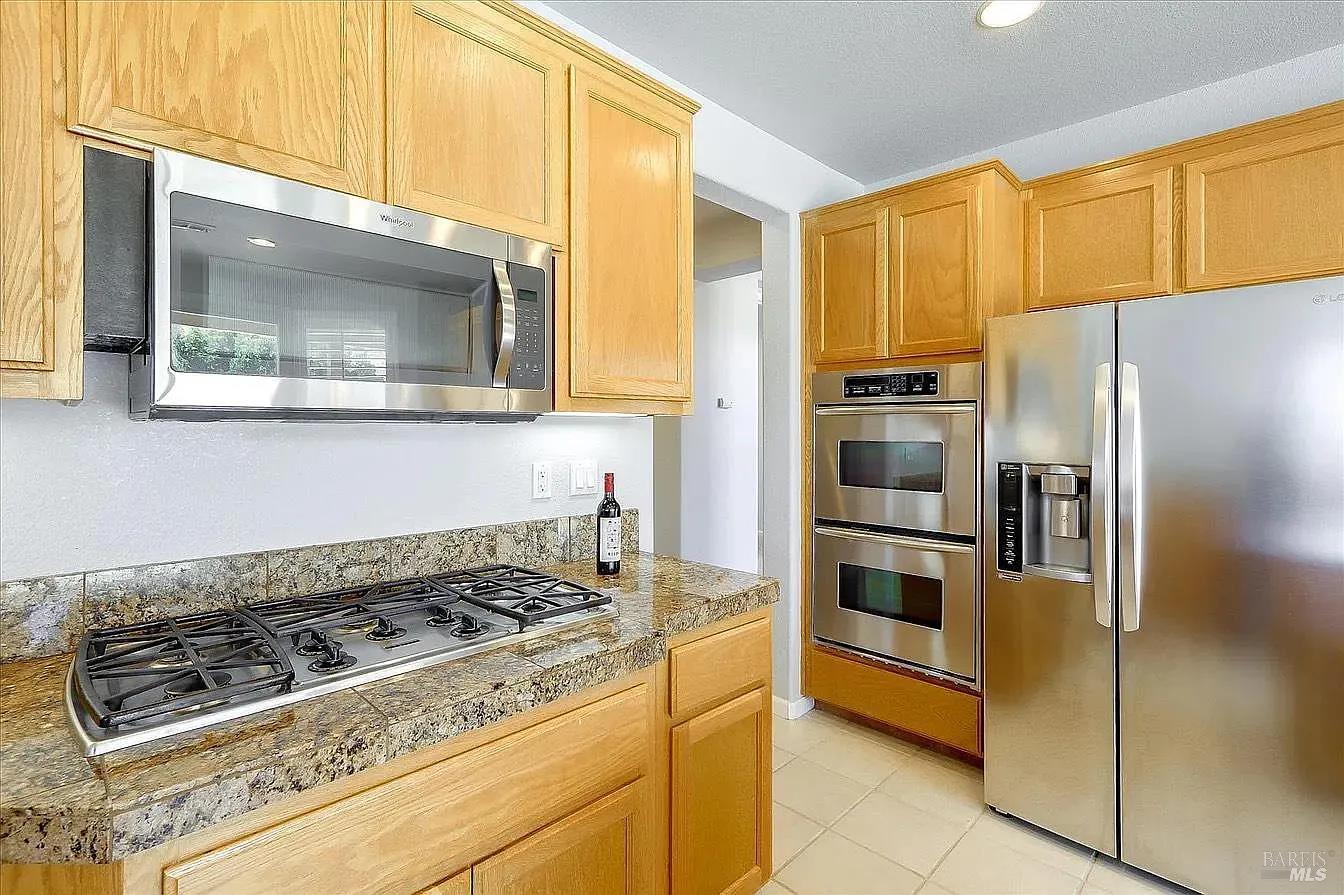 Detail Gallery Image 11 of 35 For 2580 Marshfield Rd, Vallejo,  CA 94591 - 3 Beds | 2/1 Baths