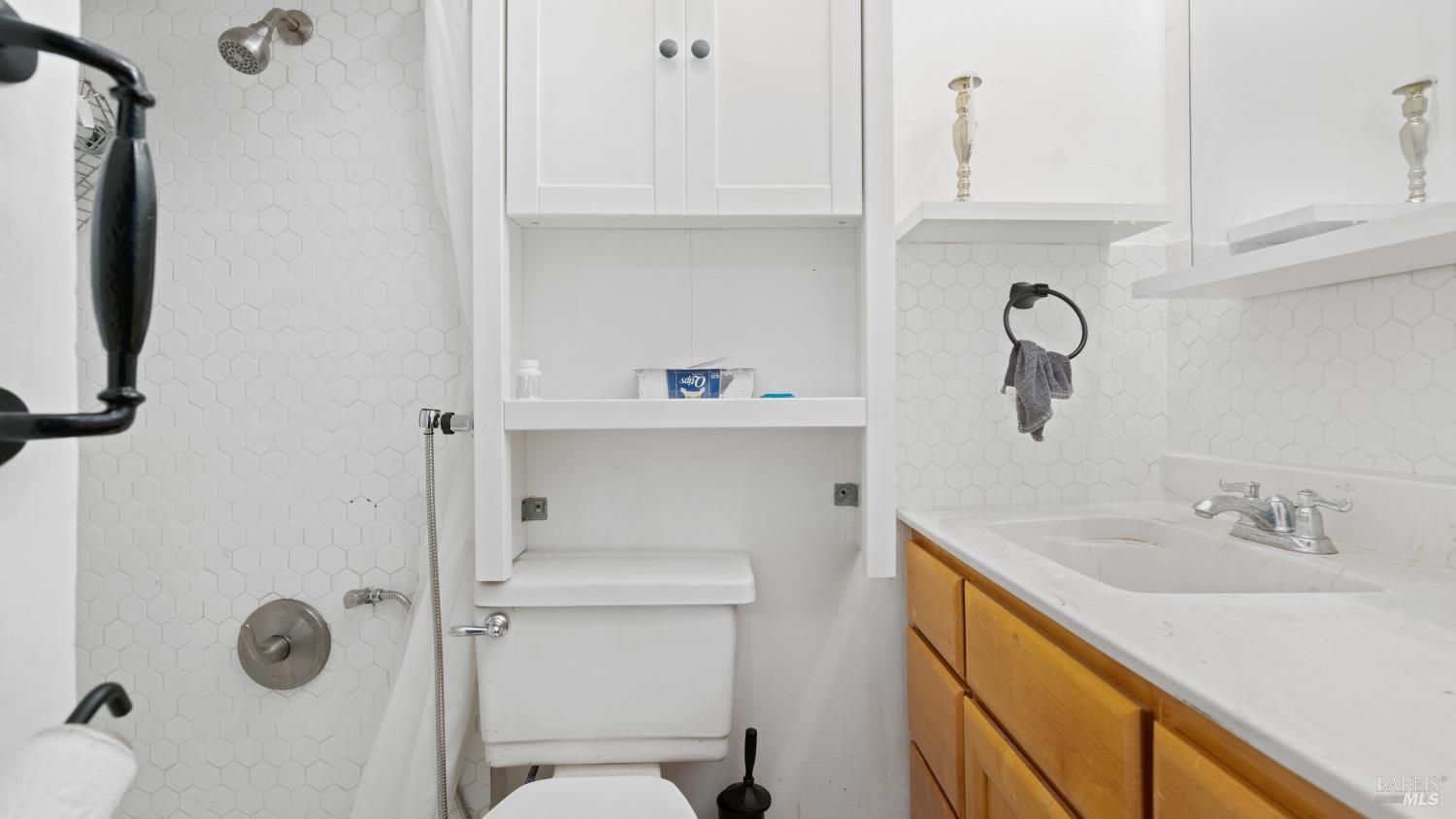 Detail Gallery Image 35 of 81 For 7456 Sir Francis Drake Blvd, Lagunitas,  CA 94938 - 3 Beds | 4 Baths