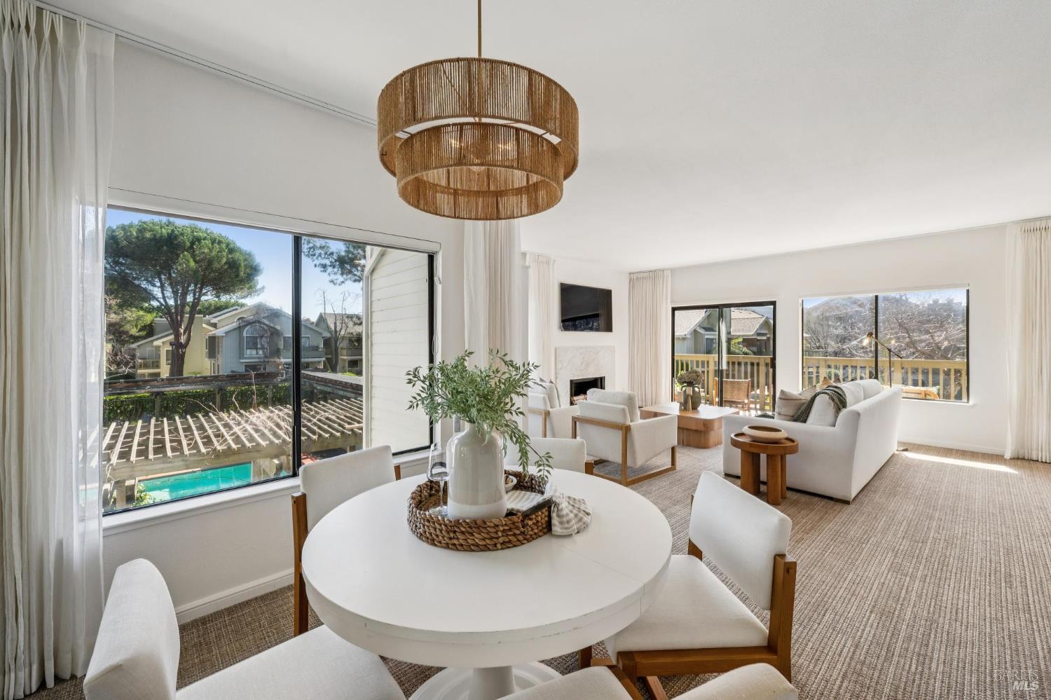 Detail Gallery Image 9 of 45 For 115 Eucalyptus Knoll St, Mill Valley,  CA 94941 - 2 Beds | 2 Baths