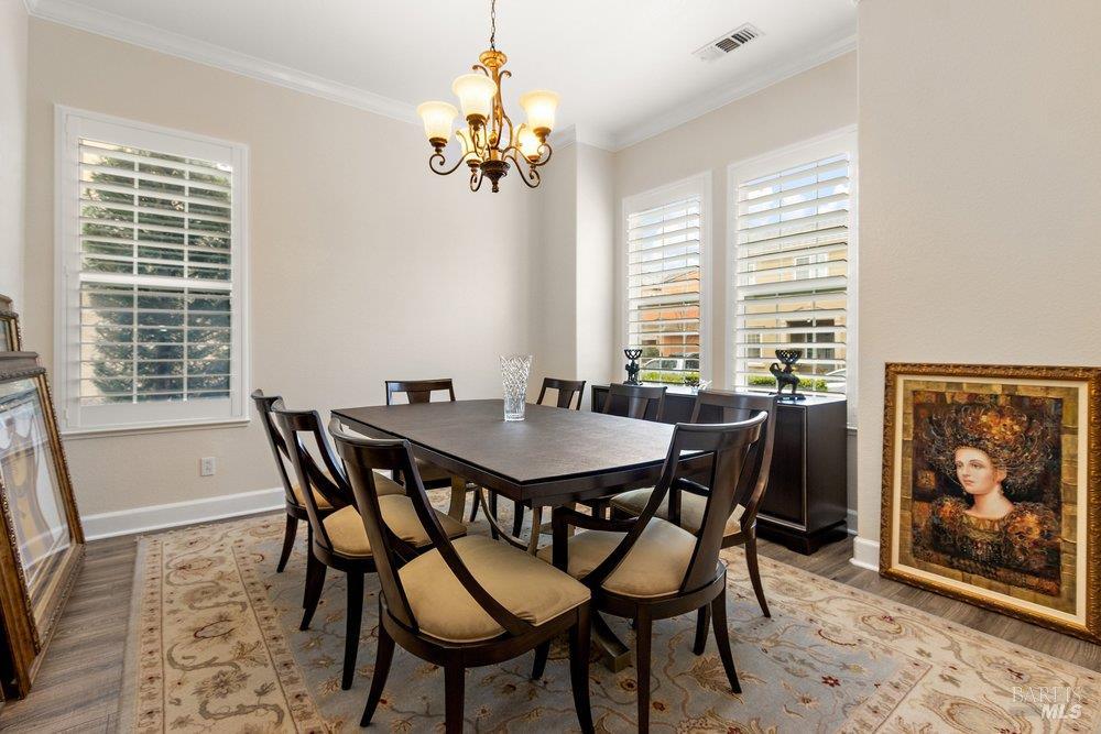 Detail Gallery Image 9 of 30 For 9102 Cambridge Cir, Vallejo,  CA 94591 - 4 Beds | 3/1 Baths