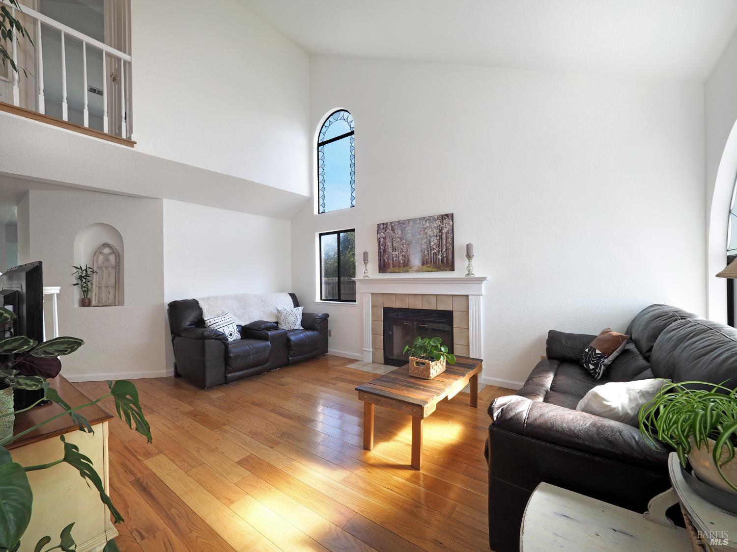 Detail Gallery Image 6 of 43 For 105 Zapata Ct, Windsor,  CA 95492 - 4 Beds | 3 Baths