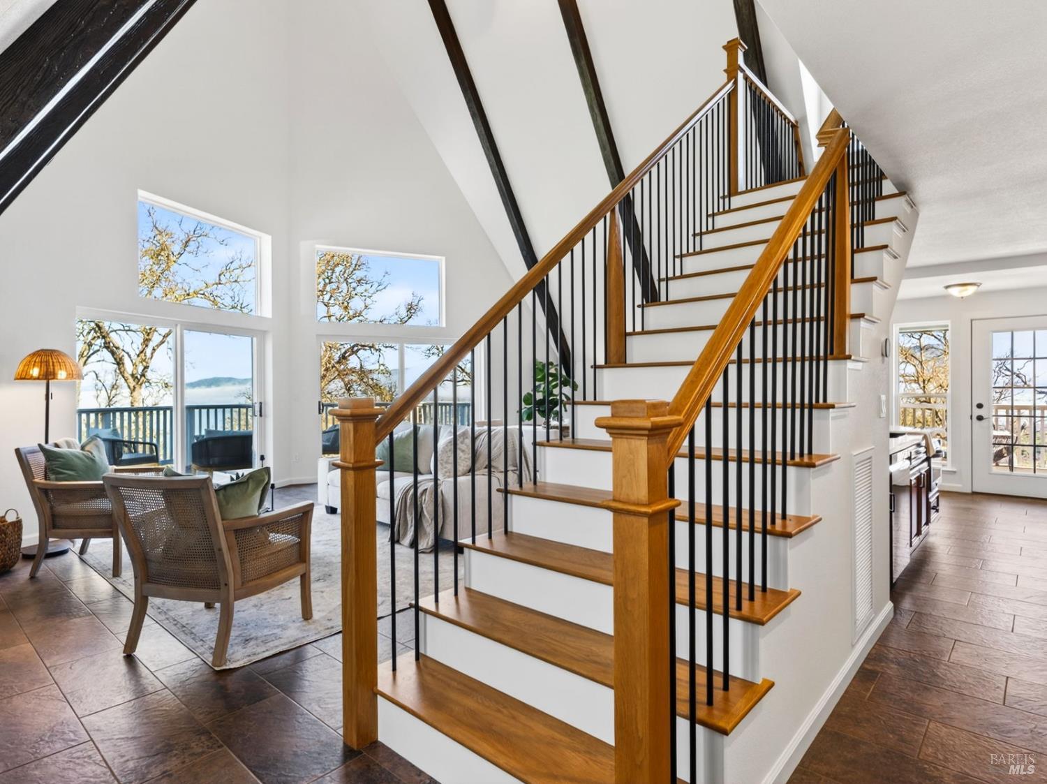 Detail Gallery Image 6 of 38 For 1028 Eastridge Dr, Napa,  CA 94558 - 2 Beds | 2 Baths