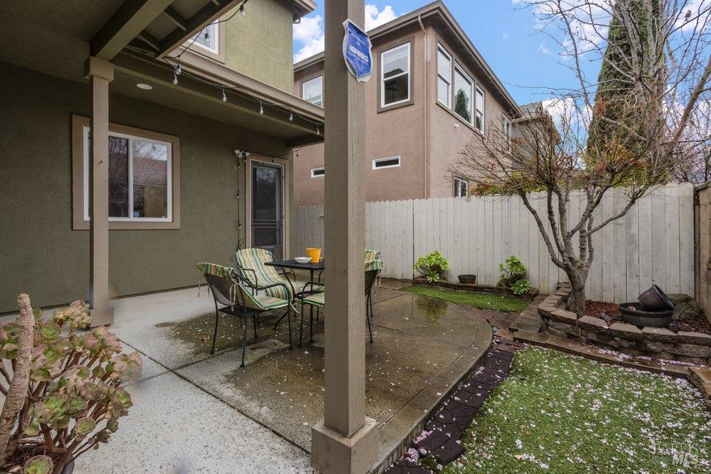 Detail Gallery Image 12 of 30 For 9102 Cambridge Cir, Vallejo,  CA 94591 - 4 Beds | 3/1 Baths