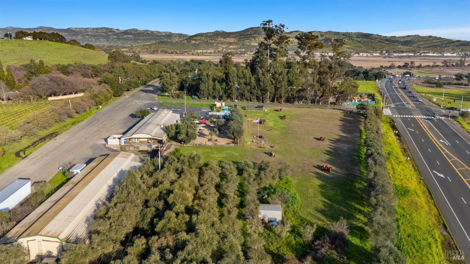 Detail Gallery Image 3 of 70 For 3106 Golden Gate Dr, Napa,  CA 94558 - – Beds | – Baths