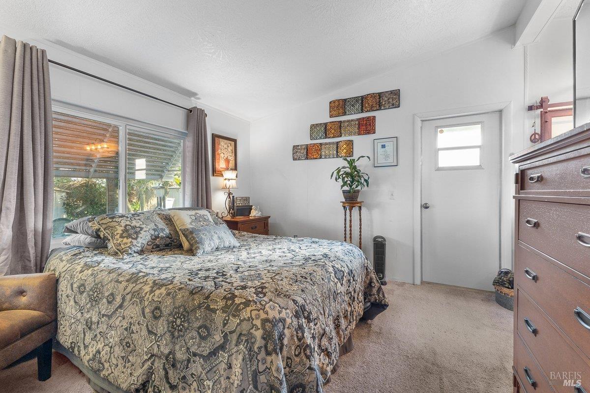 Detail Gallery Image 4 of 10 For 1138 Broadleaf Ln, Windsor,  CA 95492 - 3 Beds | 2 Baths