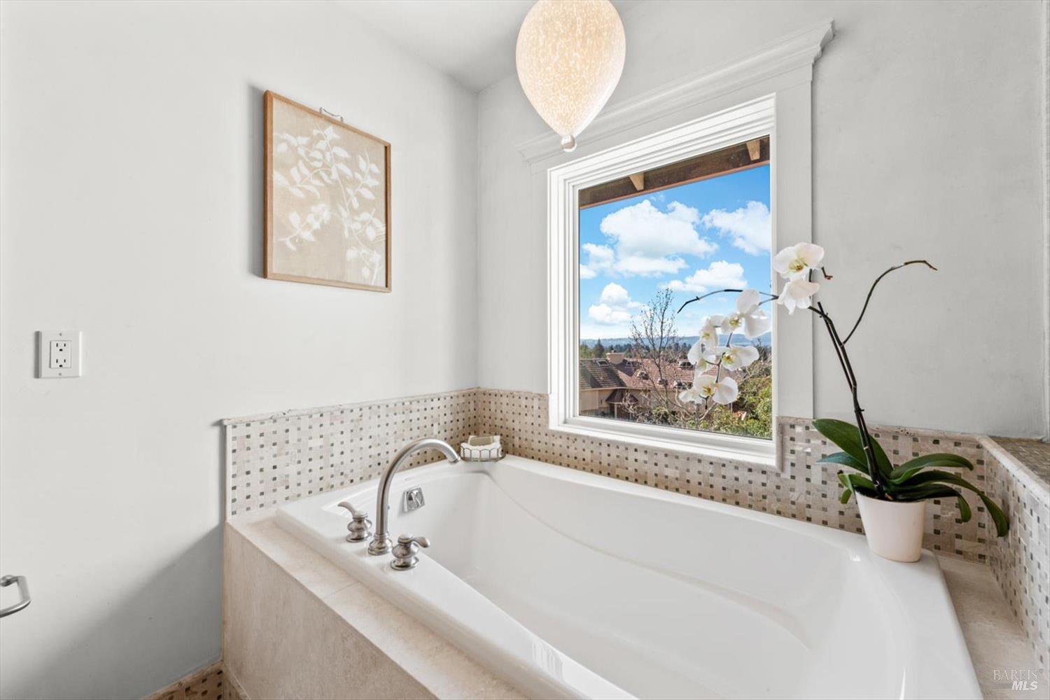 Detail Gallery Image 38 of 68 For 14 Maui Way, Napa,  CA 94558 - 4 Beds | 3 Baths