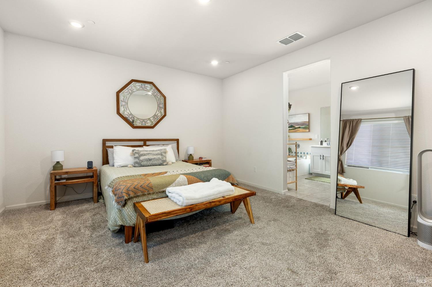 Detail Gallery Image 19 of 60 For 735 Glenwood Way, Dixon,  CA 95620 - 4 Beds | 2/1 Baths