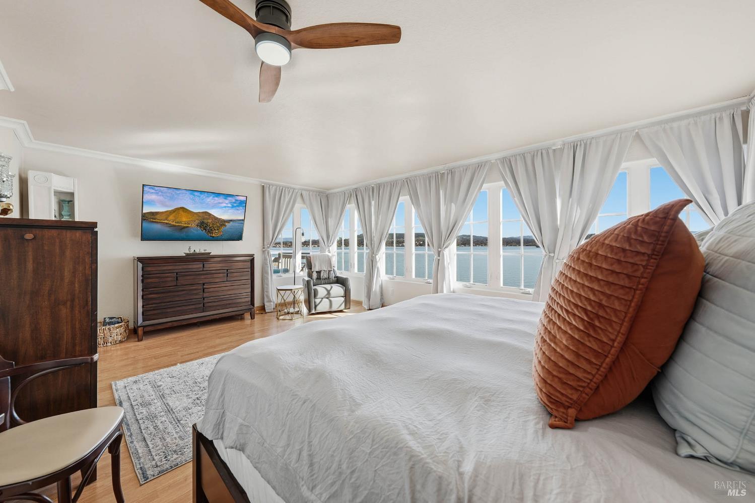 Detail Gallery Image 18 of 59 For 5740 Sunrise Dr, Lower Lake,  CA 95457 - 3 Beds | 2 Baths