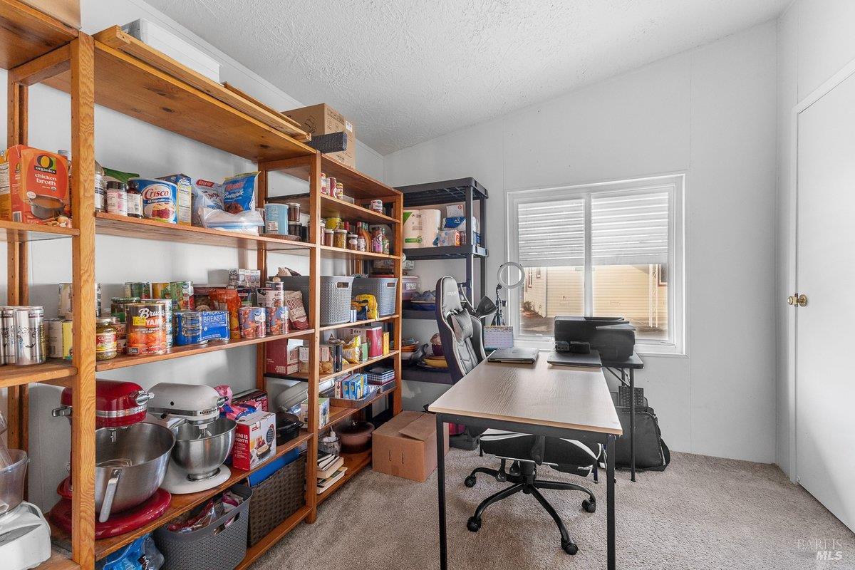 Detail Gallery Image 7 of 10 For 1138 Broadleaf Ln, Windsor,  CA 95492 - 3 Beds | 2 Baths