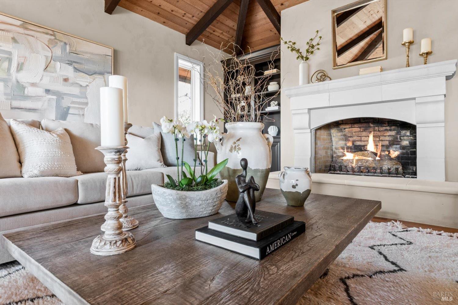 Detail Gallery Image 7 of 68 For 14 Maui Way, Napa,  CA 94558 - 4 Beds | 3 Baths