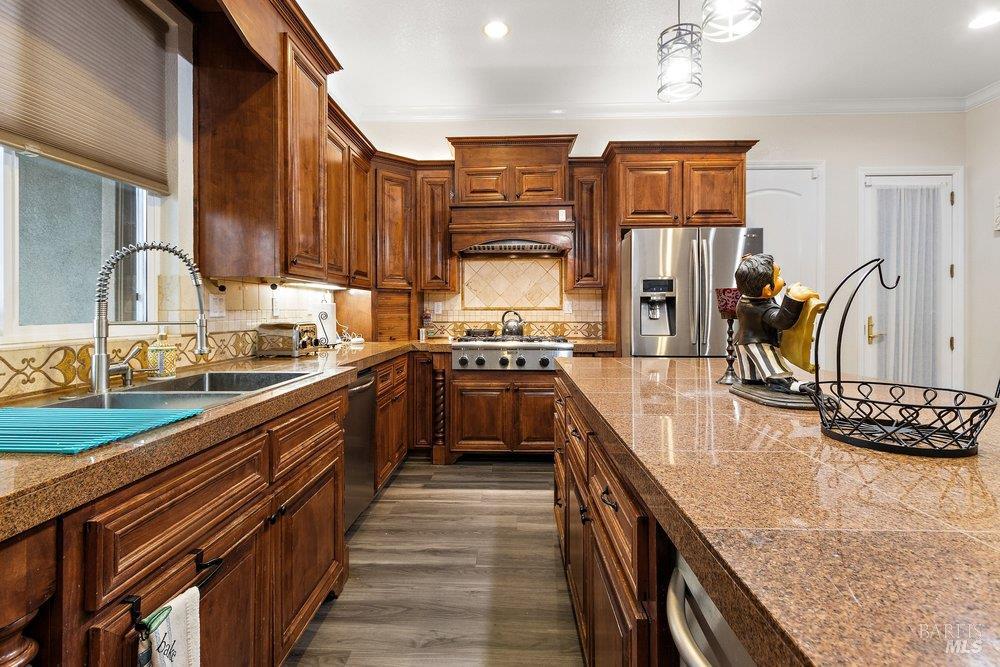 Detail Gallery Image 3 of 30 For 9102 Cambridge Cir, Vallejo,  CA 94591 - 4 Beds | 3/1 Baths