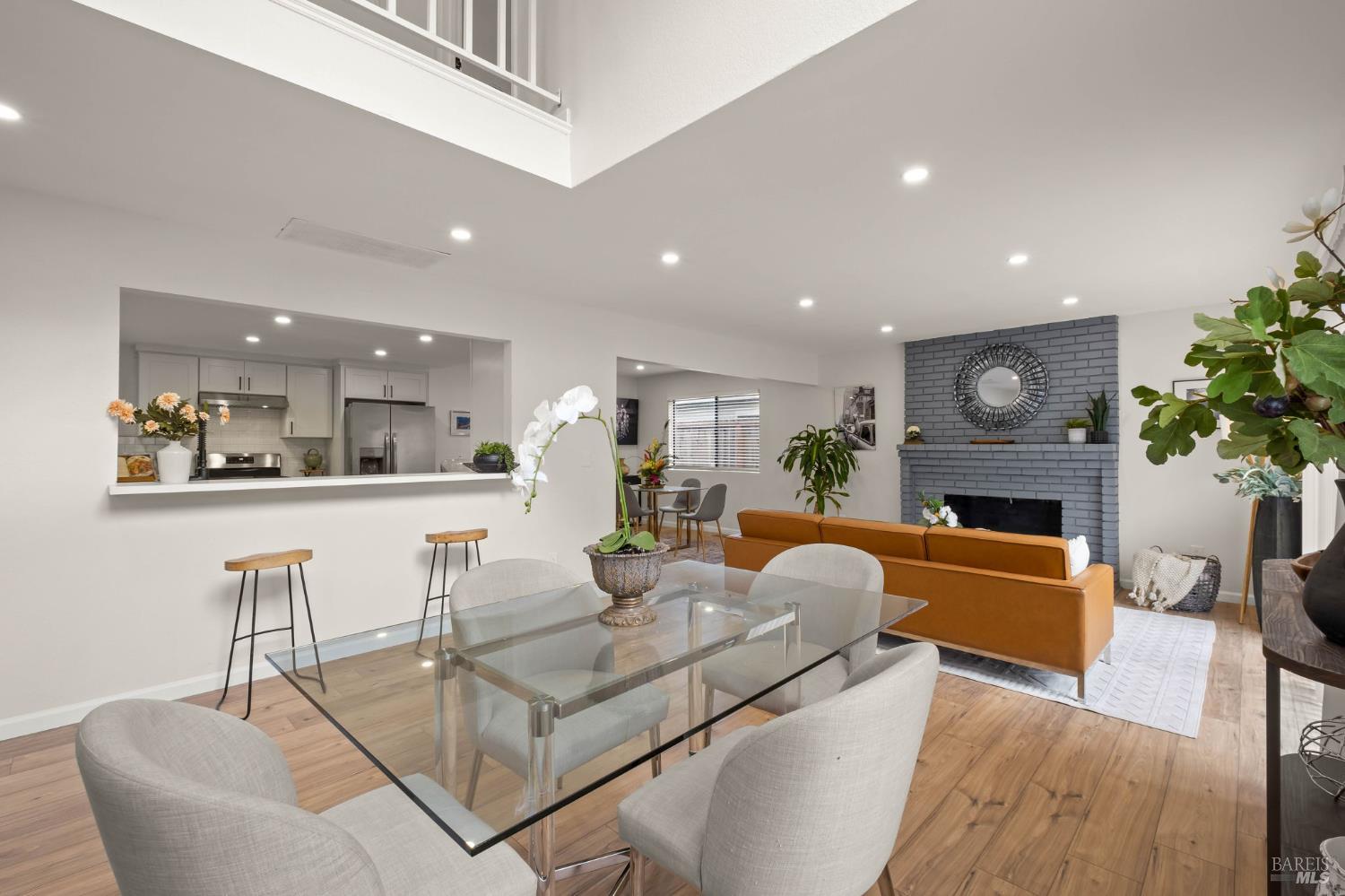 Detail Gallery Image 7 of 43 For 118 Lytham Way, Vallejo,  CA 94591 - 4 Beds | 3 Baths