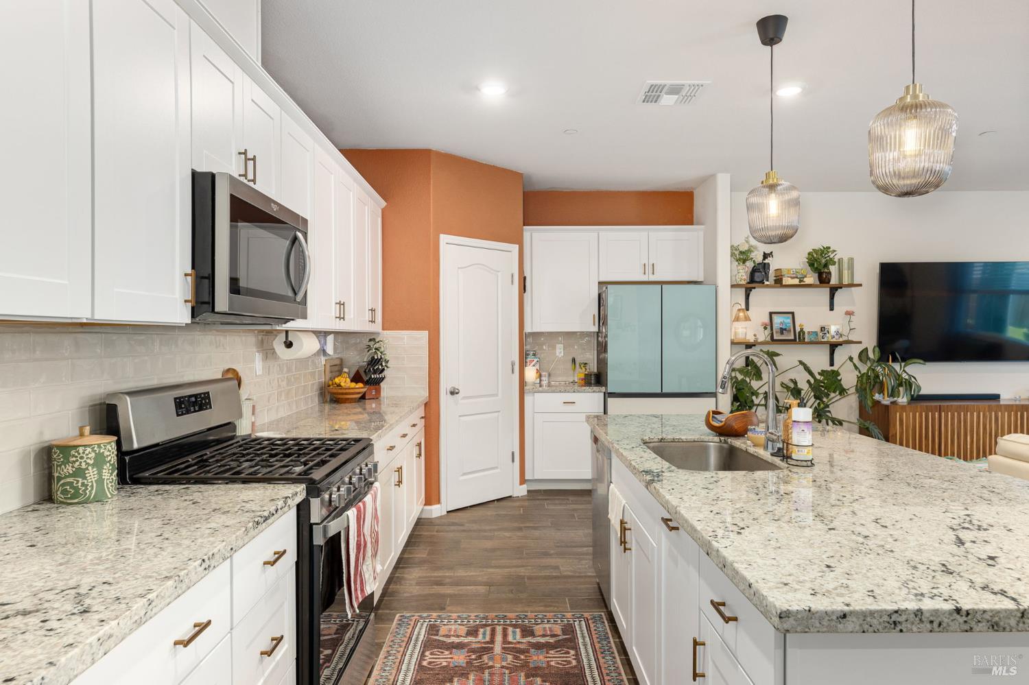 Detail Gallery Image 18 of 60 For 735 Glenwood Way, Dixon,  CA 95620 - 4 Beds | 2/1 Baths