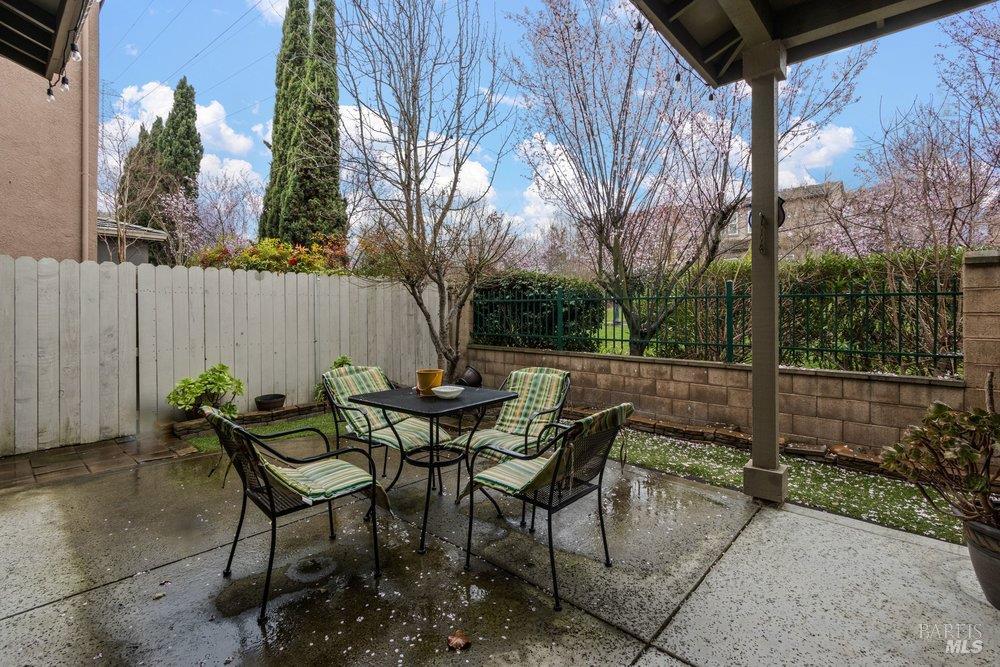 Detail Gallery Image 13 of 30 For 9102 Cambridge Cir, Vallejo,  CA 94591 - 4 Beds | 3/1 Baths