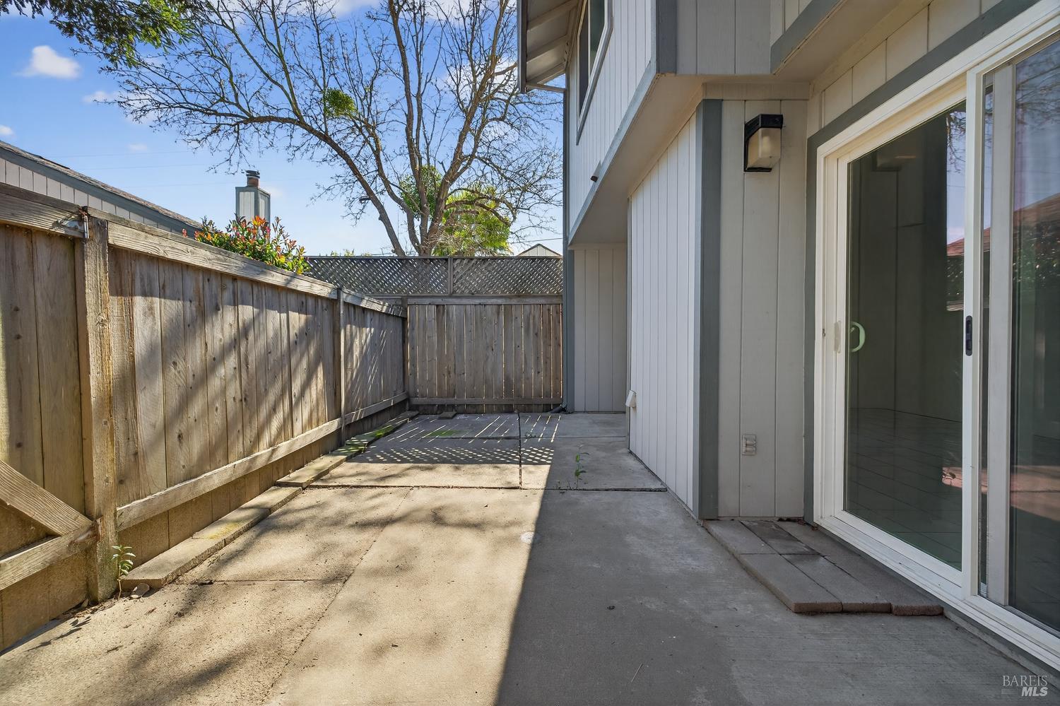 Detail Gallery Image 24 of 31 For 305 Westmont Pl, Santa Rosa,  CA 95401 - 3 Beds | 2/1 Baths