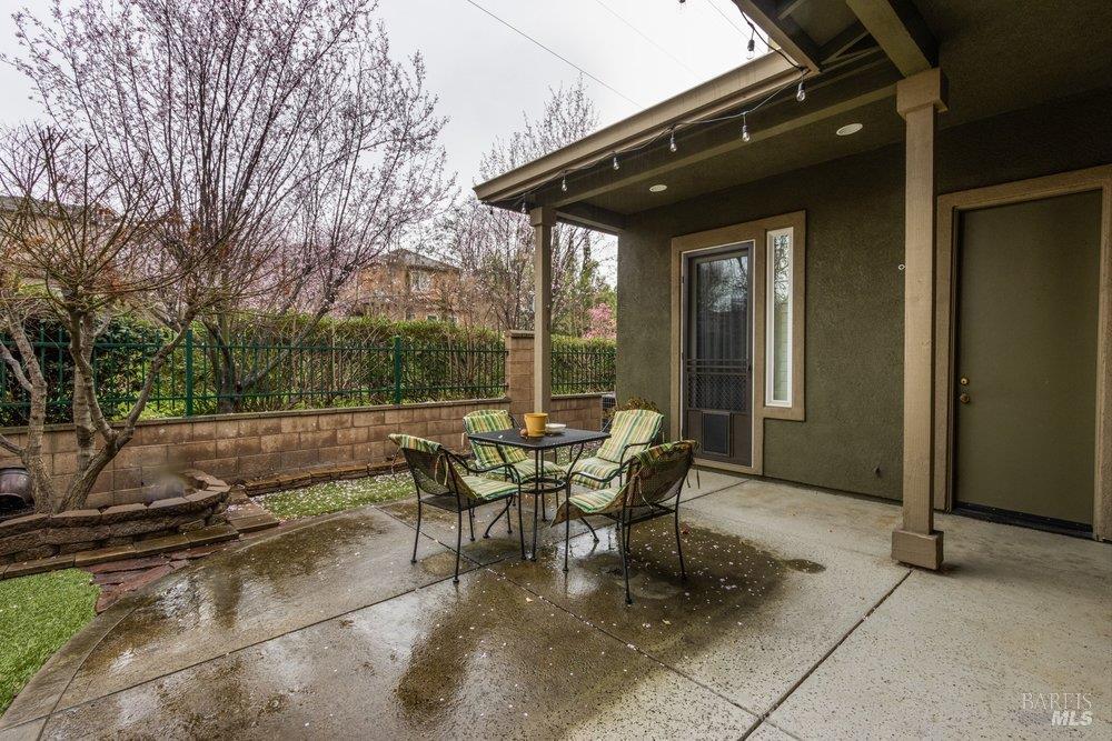 Detail Gallery Image 2 of 30 For 9102 Cambridge Cir, Vallejo,  CA 94591 - 4 Beds | 3/1 Baths