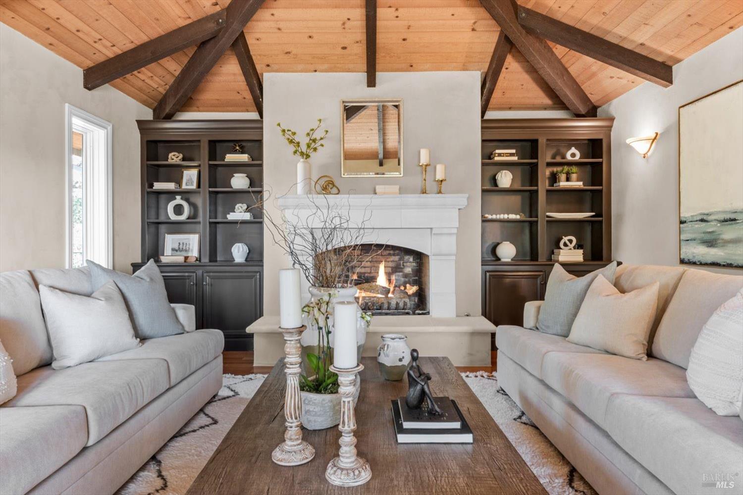 Detail Gallery Image 6 of 68 For 14 Maui Way, Napa,  CA 94558 - 4 Beds | 3 Baths