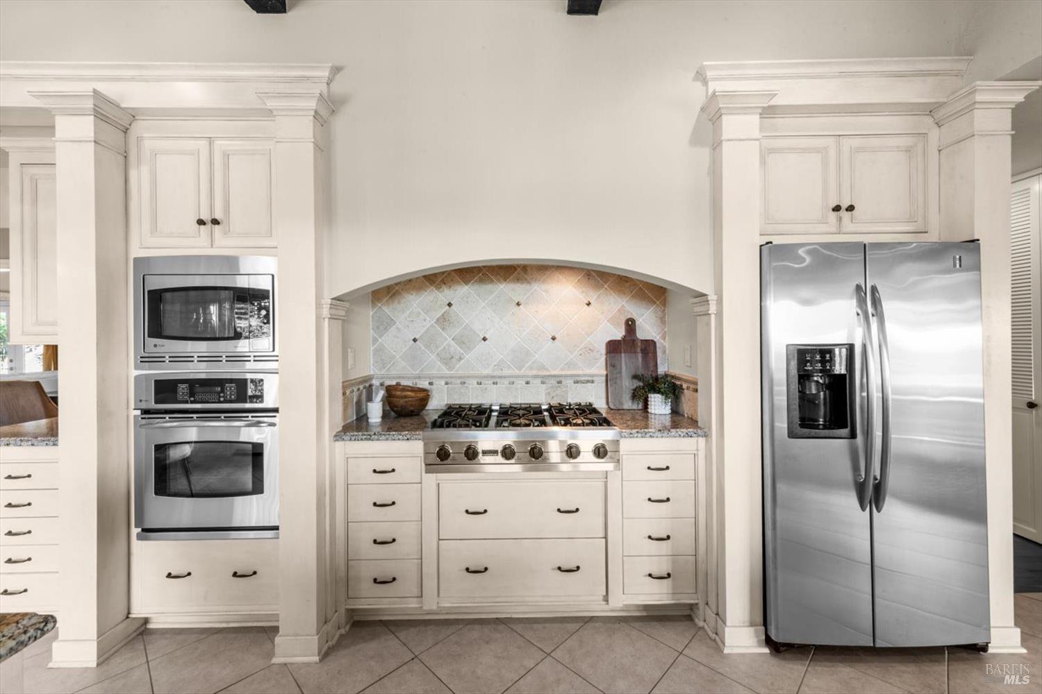 Detail Gallery Image 24 of 68 For 14 Maui Way, Napa,  CA 94558 - 4 Beds | 3 Baths