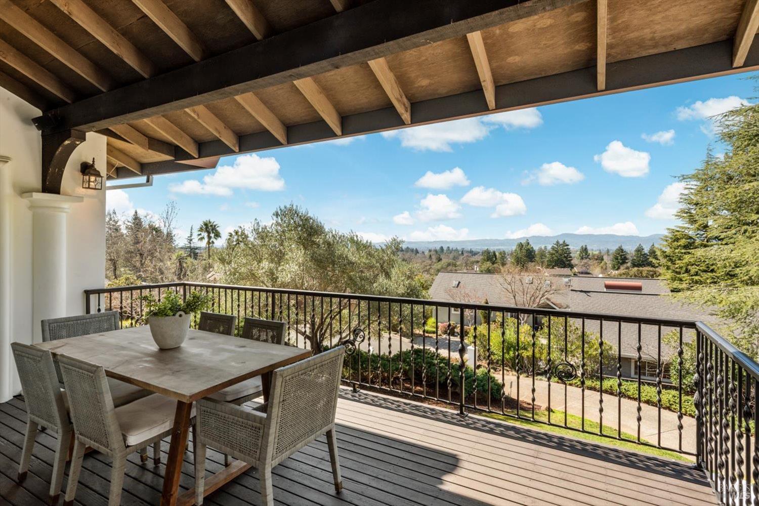 Detail Gallery Image 18 of 68 For 14 Maui Way, Napa,  CA 94558 - 4 Beds | 3 Baths