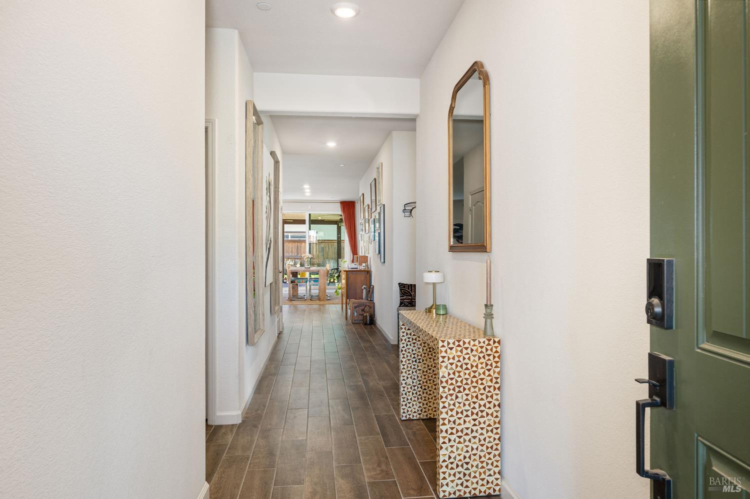 Detail Gallery Image 7 of 60 For 735 Glenwood Way, Dixon,  CA 95620 - 4 Beds | 2/1 Baths