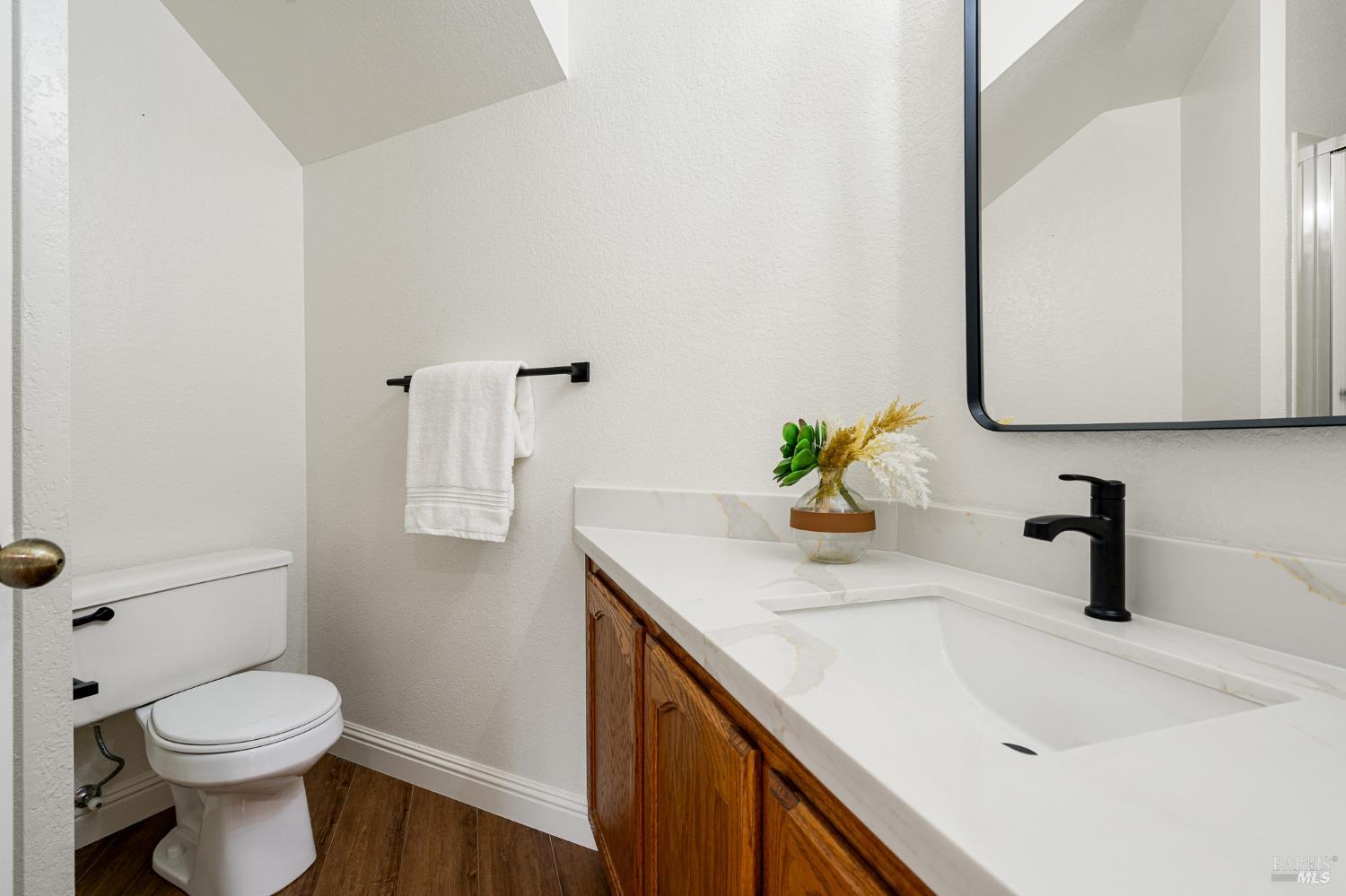 Detail Gallery Image 43 of 80 For 365 Allen Way, Benicia,  CA 94510 - 4 Beds | 3 Baths