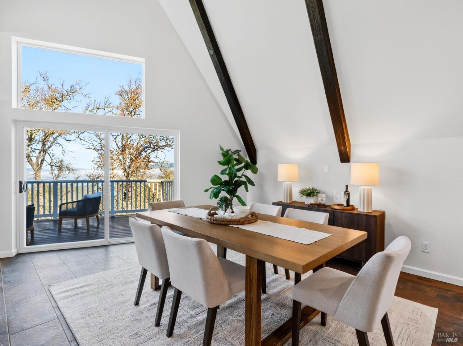 Detail Gallery Image 12 of 38 For 1028 Eastridge Dr, Napa,  CA 94558 - 2 Beds | 2 Baths