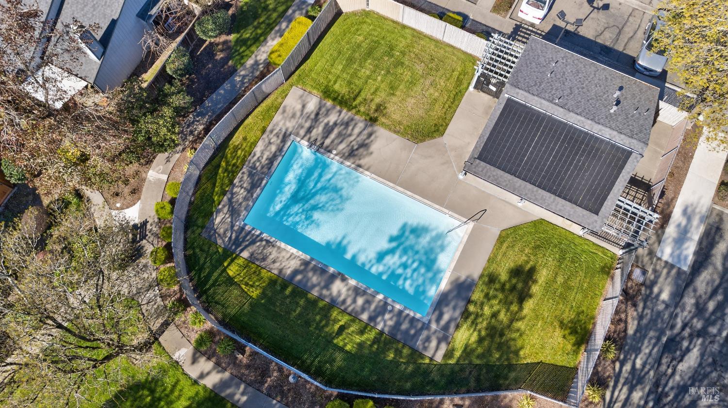 Detail Gallery Image 29 of 31 For 305 Westmont Pl, Santa Rosa,  CA 95401 - 3 Beds | 2/1 Baths