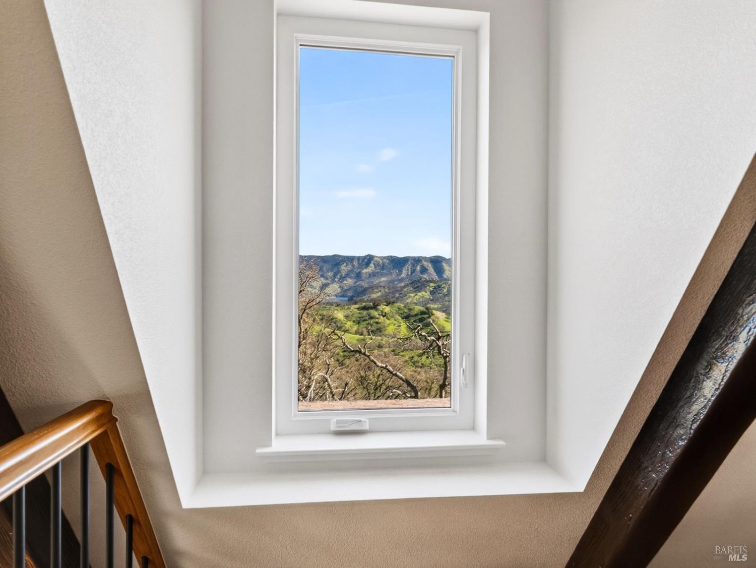 Detail Gallery Image 19 of 38 For 1028 Eastridge Dr, Napa,  CA 94558 - 2 Beds | 2 Baths