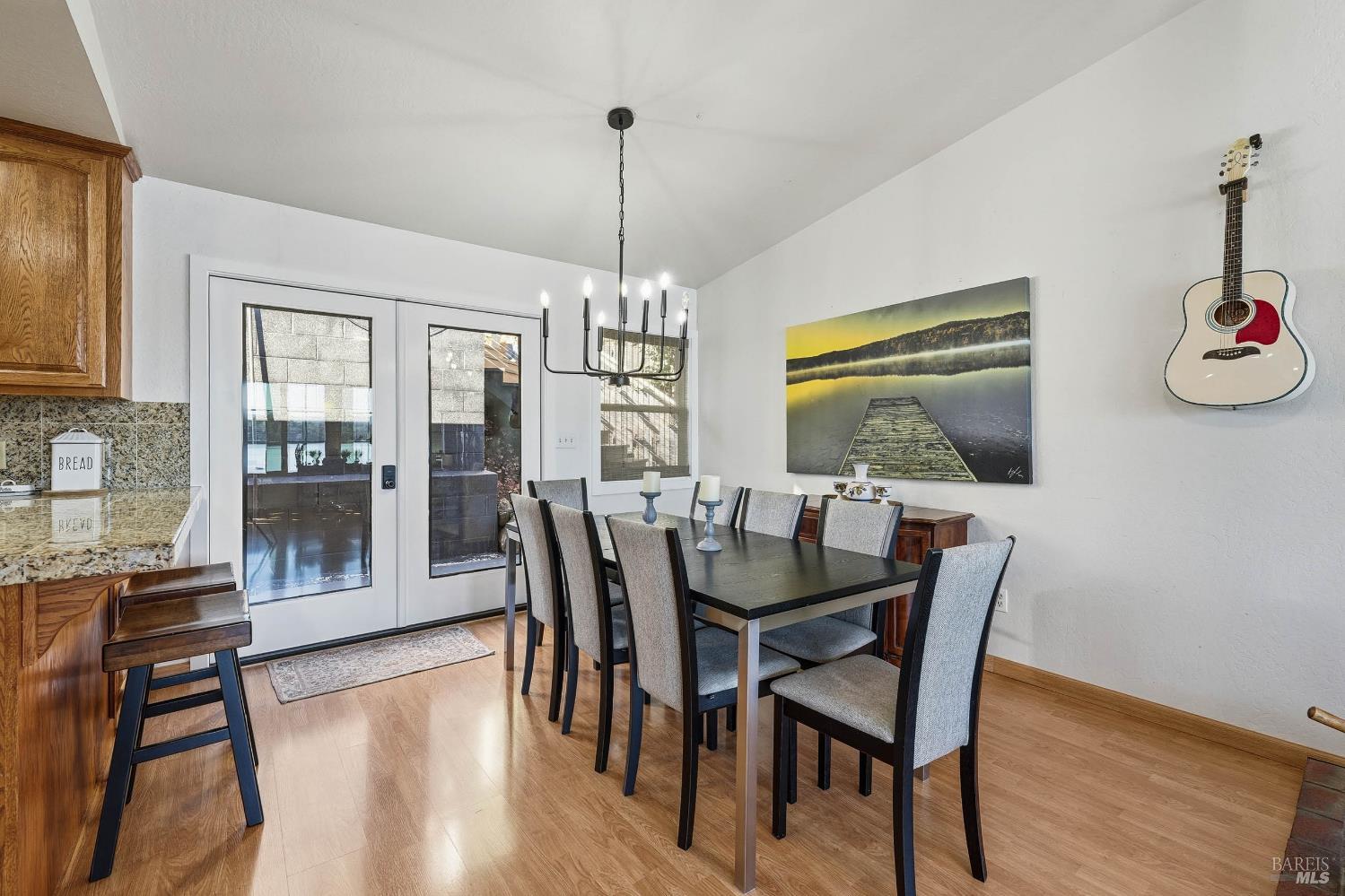 Detail Gallery Image 11 of 59 For 5740 Sunrise Dr, Lower Lake,  CA 95457 - 3 Beds | 2 Baths