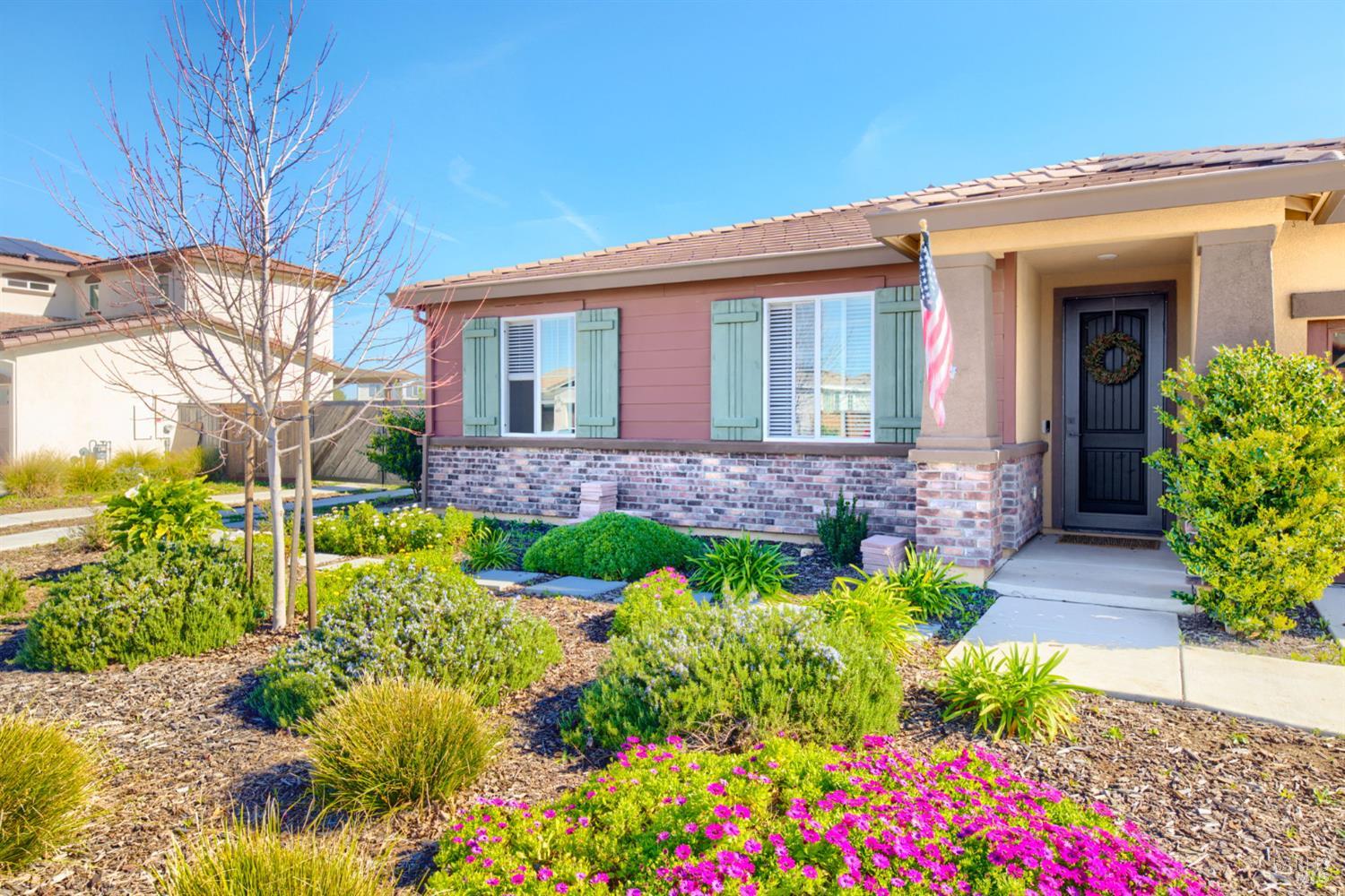 Detail Gallery Image 6 of 60 For 735 Glenwood Way, Dixon,  CA 95620 - 4 Beds | 2/1 Baths