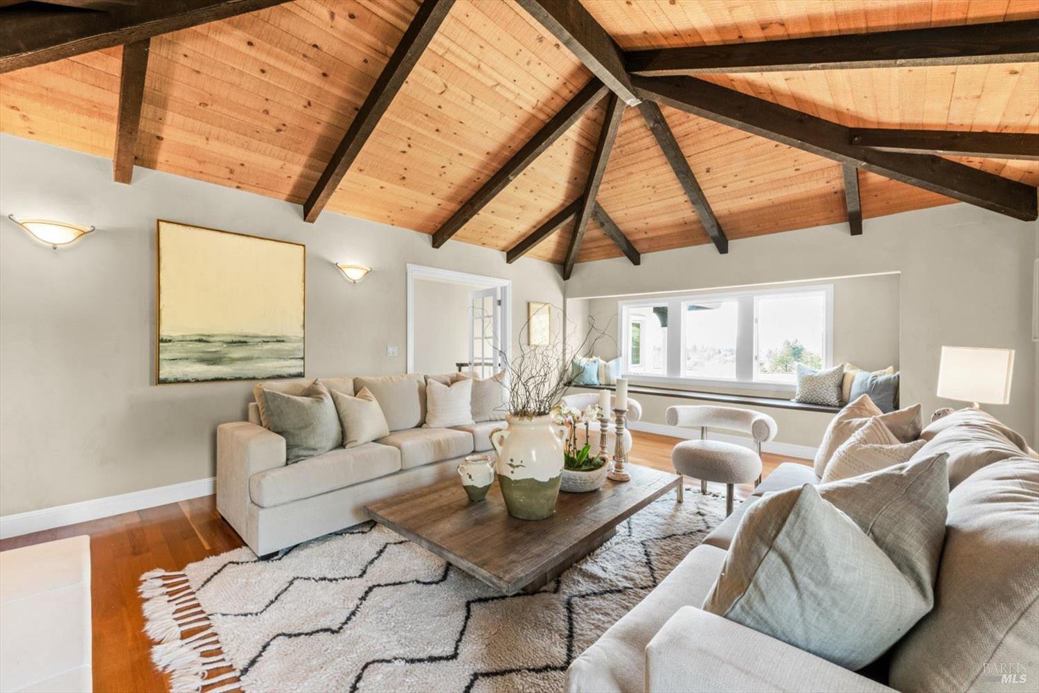 Detail Gallery Image 9 of 68 For 14 Maui Way, Napa,  CA 94558 - 4 Beds | 3 Baths