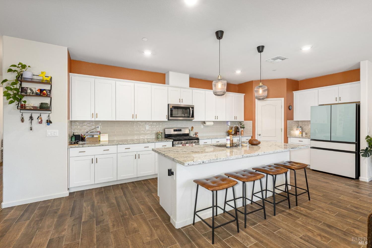 Detail Gallery Image 15 of 60 For 735 Glenwood Way, Dixon,  CA 95620 - 4 Beds | 2/1 Baths