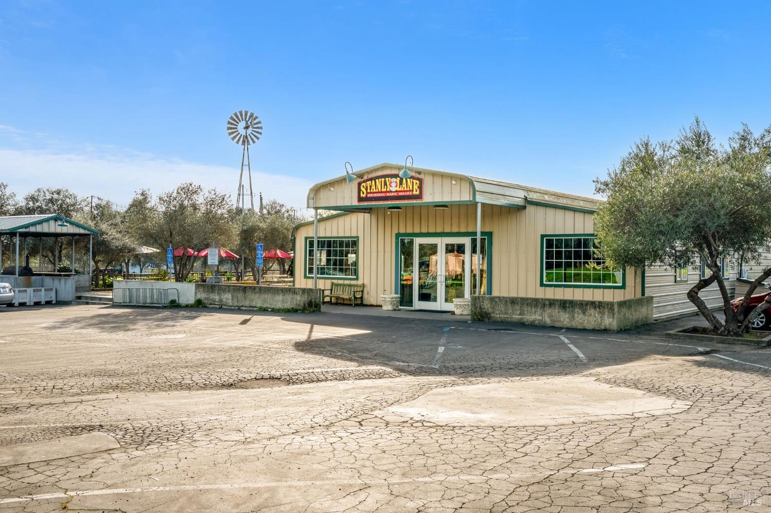 Detail Gallery Image 12 of 70 For 3106 Golden Gate Dr, Napa,  CA 94558 - – Beds | – Baths