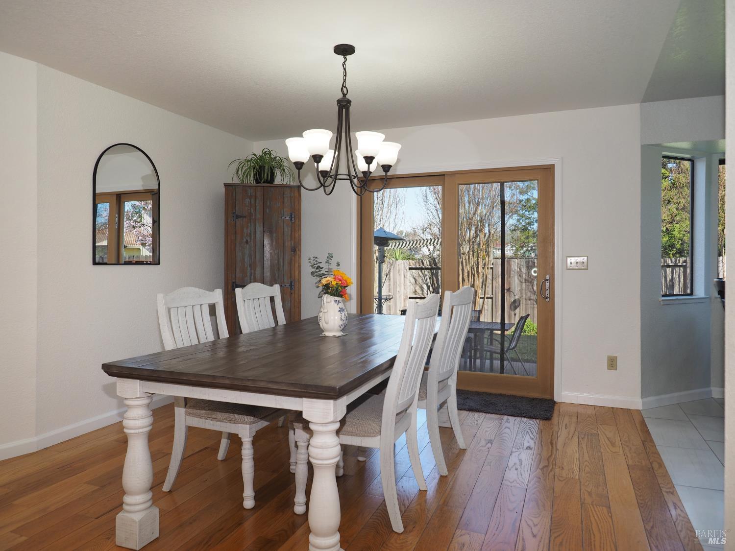 Detail Gallery Image 10 of 43 For 105 Zapata Ct, Windsor,  CA 95492 - 4 Beds | 3 Baths