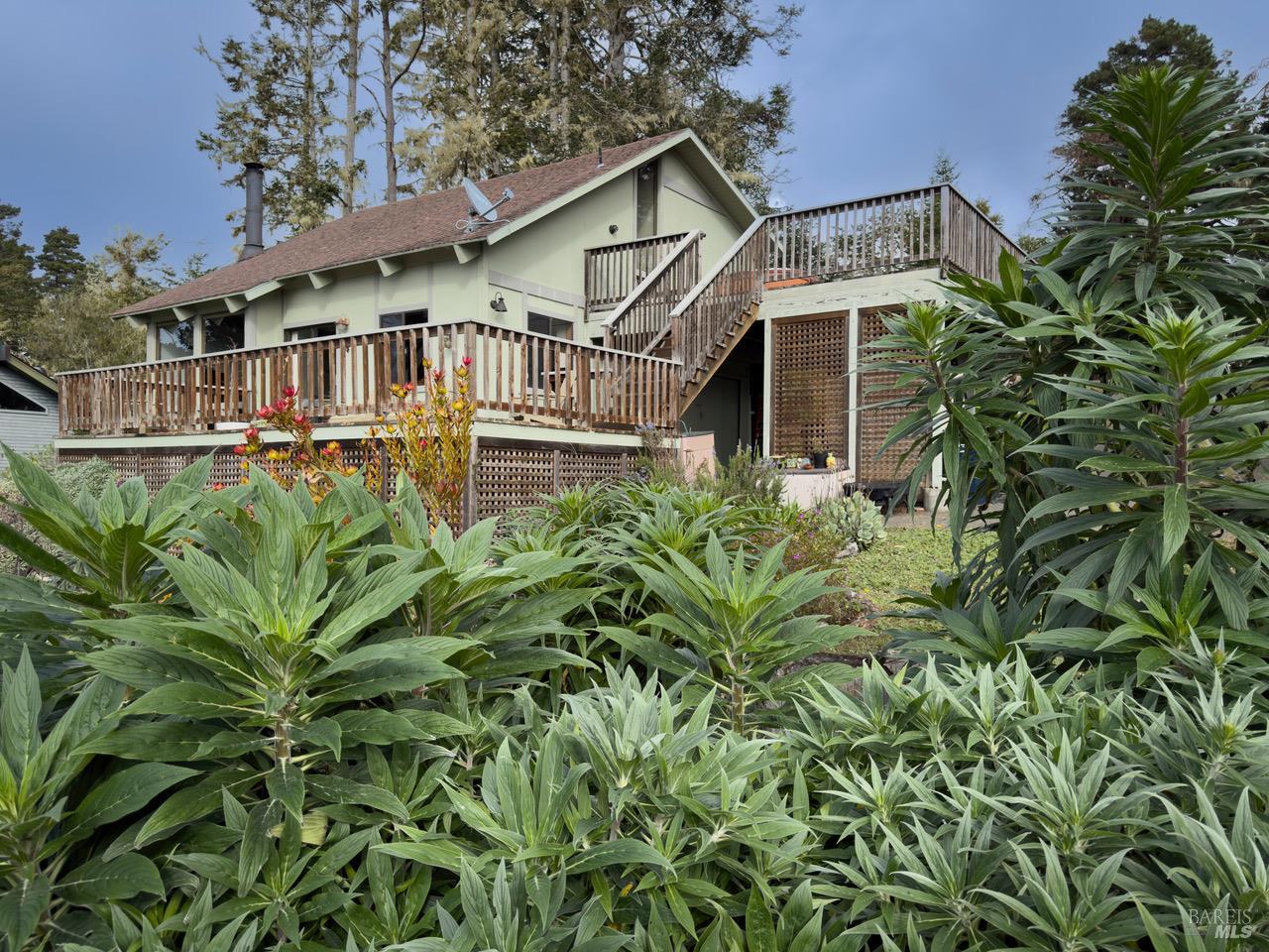 Detail Gallery Image 2 of 30 For 15691 Forest View Rd, Manchester,  CA 95459 - 3 Beds | 2 Baths