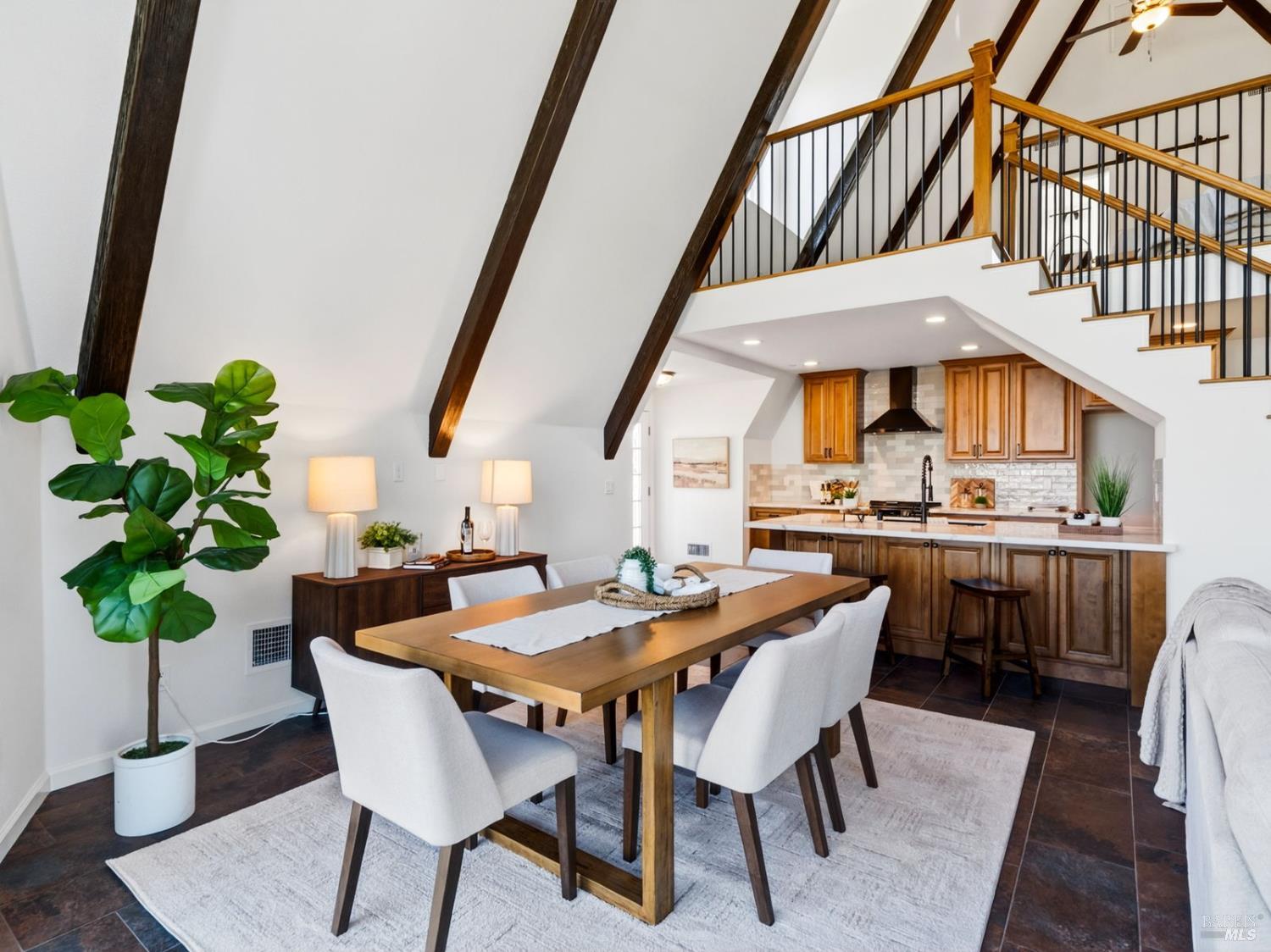 Detail Gallery Image 13 of 38 For 1028 Eastridge Dr, Napa,  CA 94558 - 2 Beds | 2 Baths