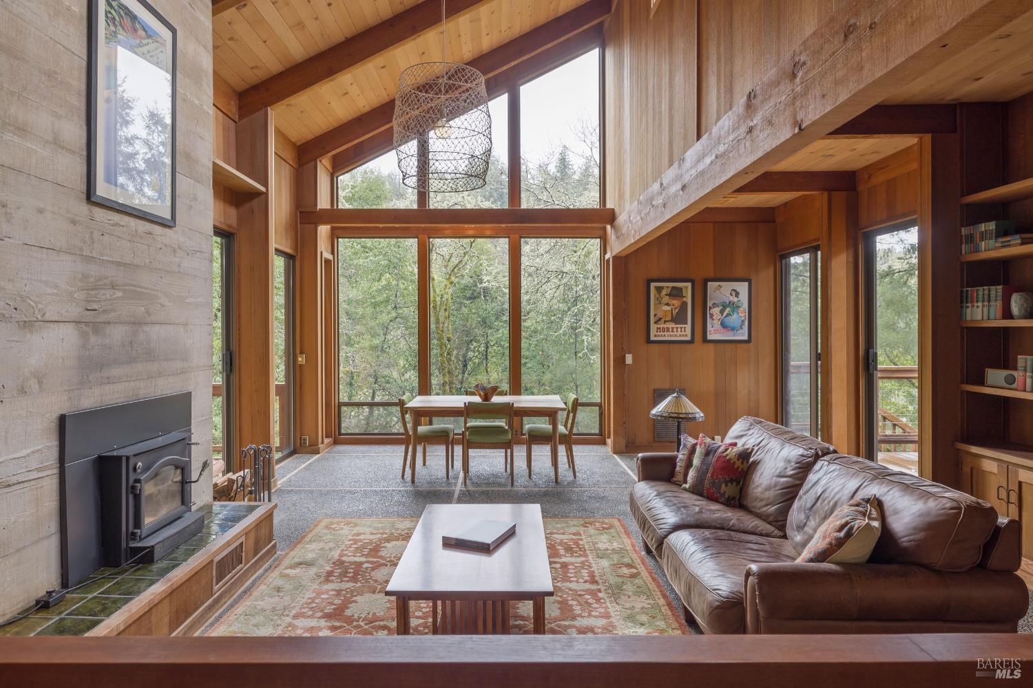 Detail Gallery Image 9 of 45 For 6764 Giovanetti Rd, Forestville,  CA 95436 - 4 Beds | 2 Baths