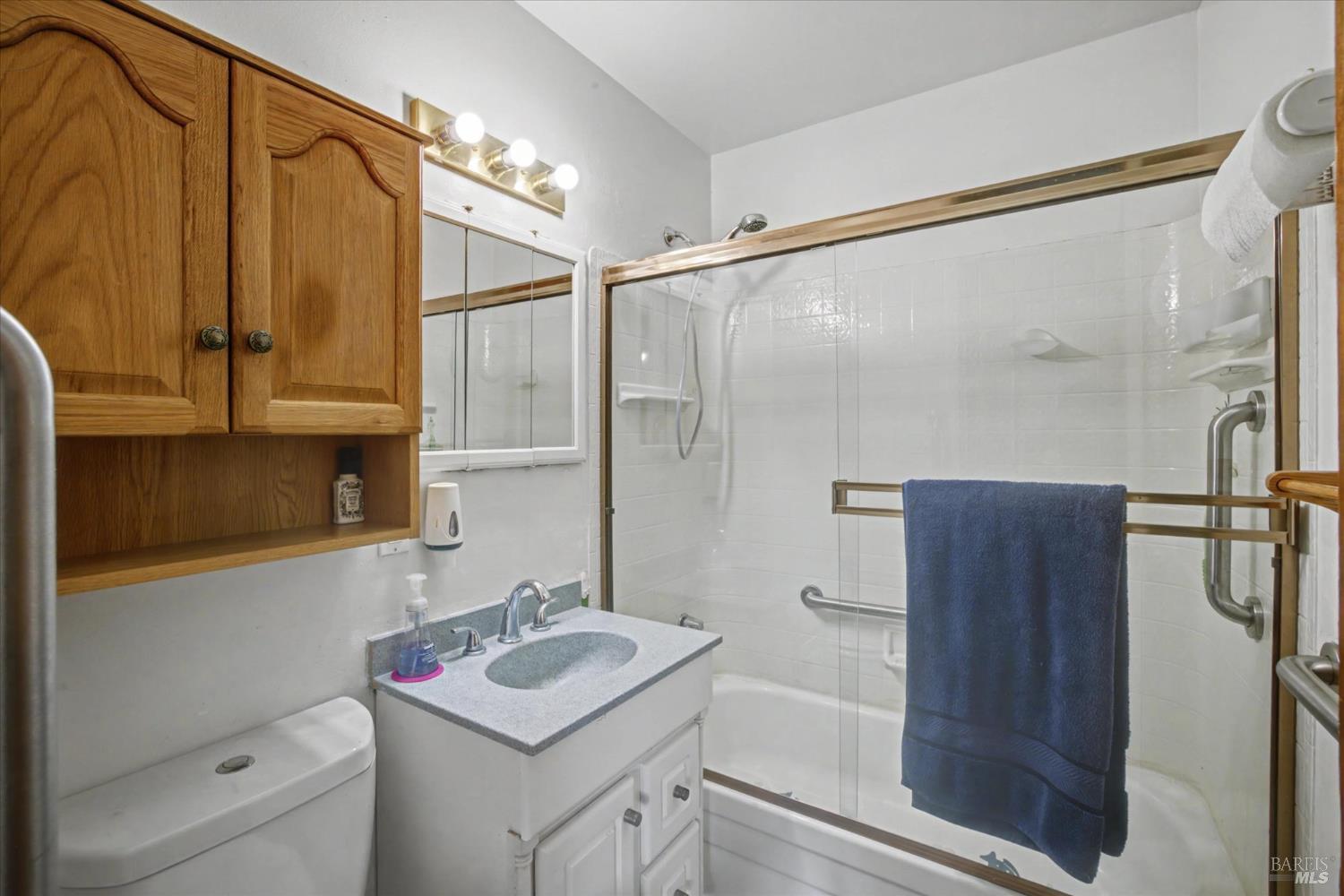 Detail Gallery Image 12 of 43 For 828 Laguna St, Napa,  CA 94558 - 3 Beds | 2 Baths