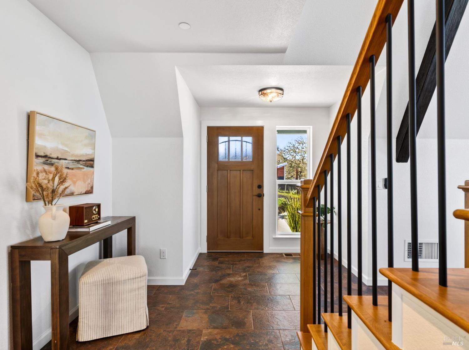 Detail Gallery Image 3 of 38 For 1028 Eastridge Dr, Napa,  CA 94558 - 2 Beds | 2 Baths