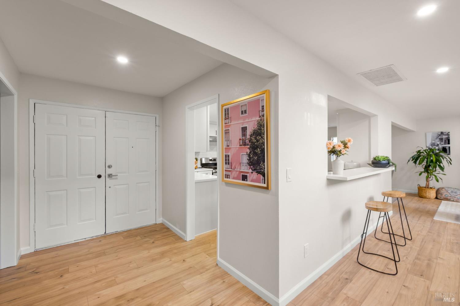 Detail Gallery Image 17 of 43 For 118 Lytham Way, Vallejo,  CA 94591 - 4 Beds | 3 Baths