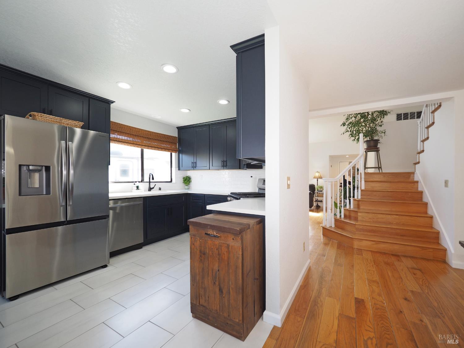 Detail Gallery Image 11 of 43 For 105 Zapata Ct, Windsor,  CA 95492 - 4 Beds | 3 Baths