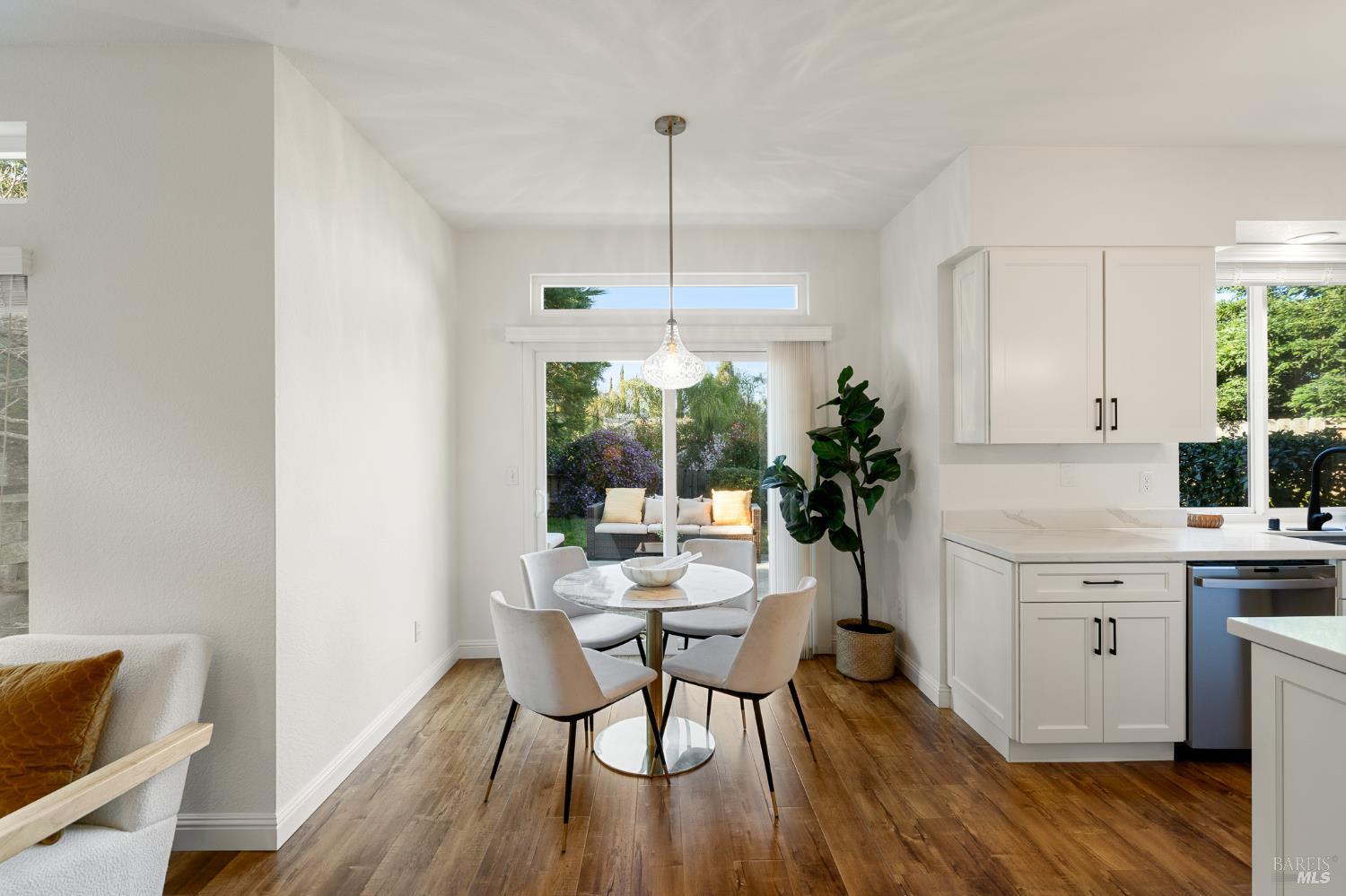 Detail Gallery Image 23 of 80 For 365 Allen Way, Benicia,  CA 94510 - 4 Beds | 3 Baths