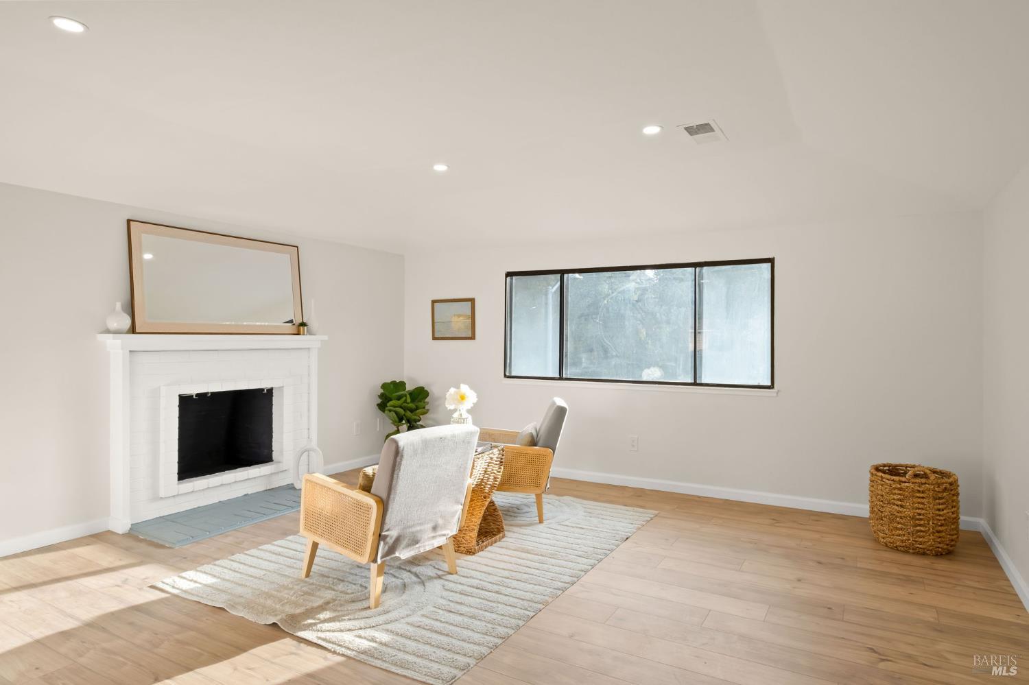 Detail Gallery Image 28 of 43 For 118 Lytham Way, Vallejo,  CA 94591 - 4 Beds | 3 Baths